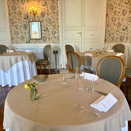 Logis Restaurant De Bastar 酒店 3*