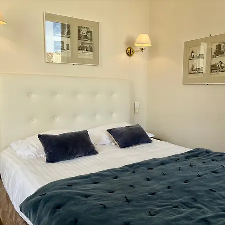 Logis Restaurant De Bas 3* Lectoure